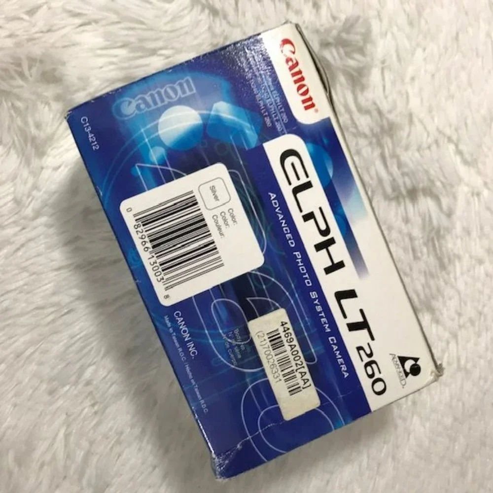 Canon ELPH LT 260 Advanced Photo System Camera w/ Case